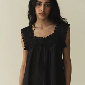 Doen Almadia dress in black